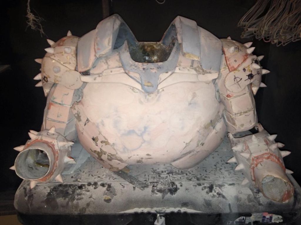 The upper body pieces, including shoulders and arms.
