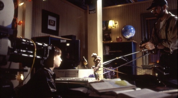 SWS team member Alan Scott brings Archer to life on the set of Small Soldiers.