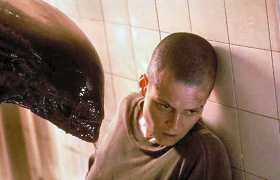 Sigourney reunites with the xenomorph for David Fincher's Alien³ -- Alien FX by Amalgamated Dynamics, Inc.